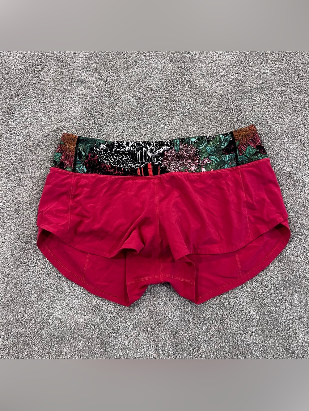 Lululemon Speed Up Short 2.5" Fuchsia Pink  Zen Garden W7AJBR Wm Size 4 Gym ,
